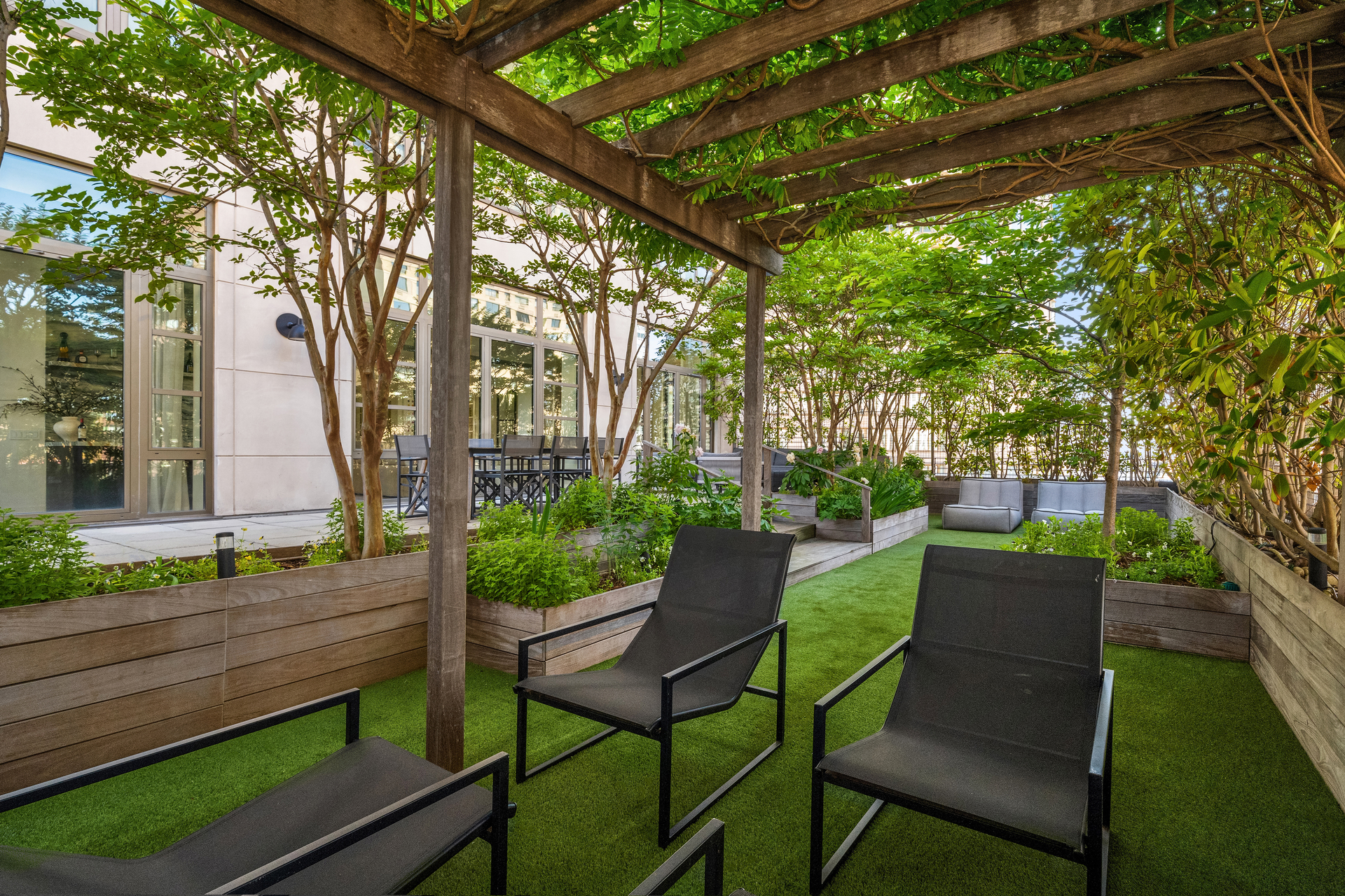 43 W 64TH Street PH10B