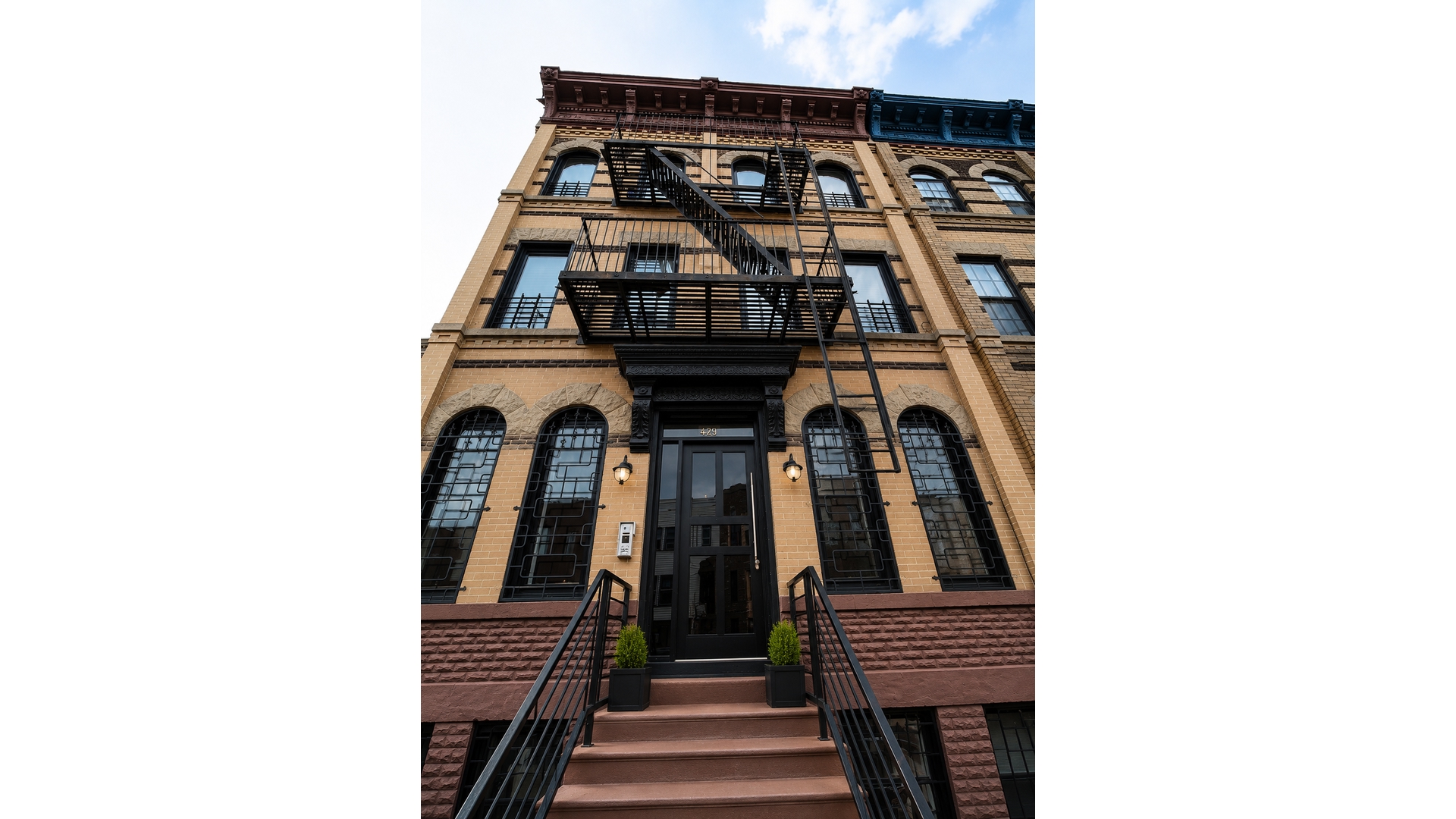 1299 PUTNAM Avenue