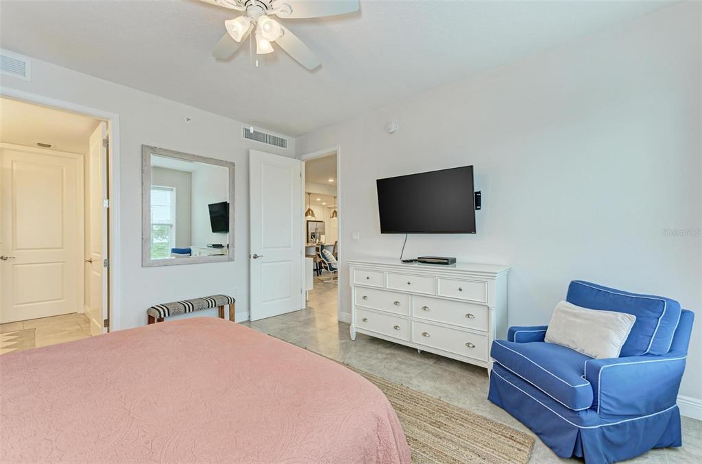 396 ARUBA CIRCLE Unit: 102