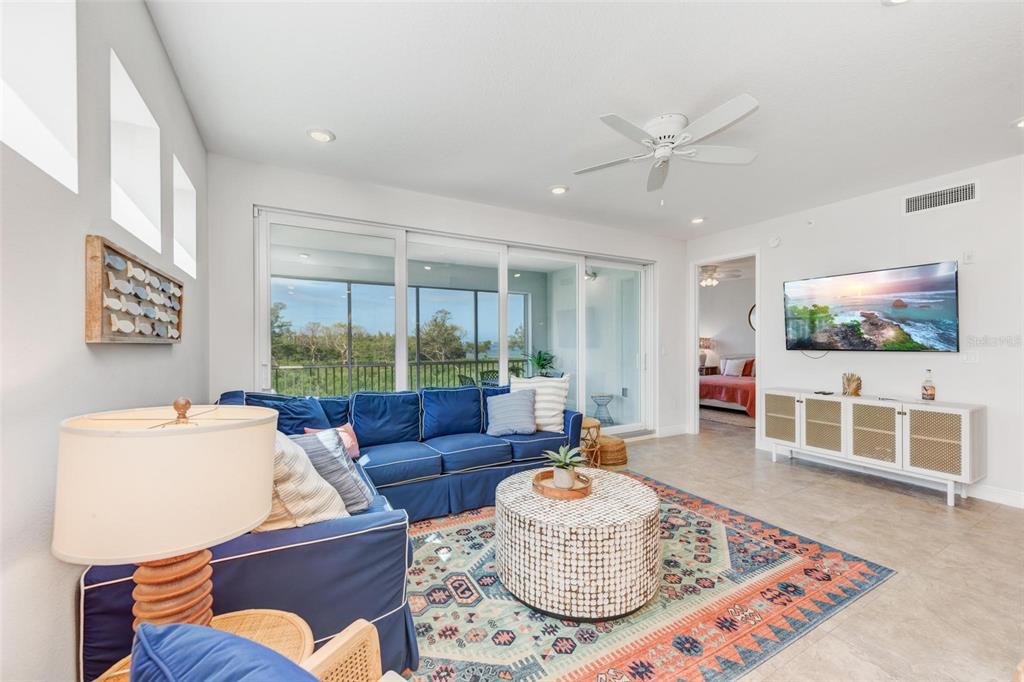 396 ARUBA CIRCLE Unit: 102