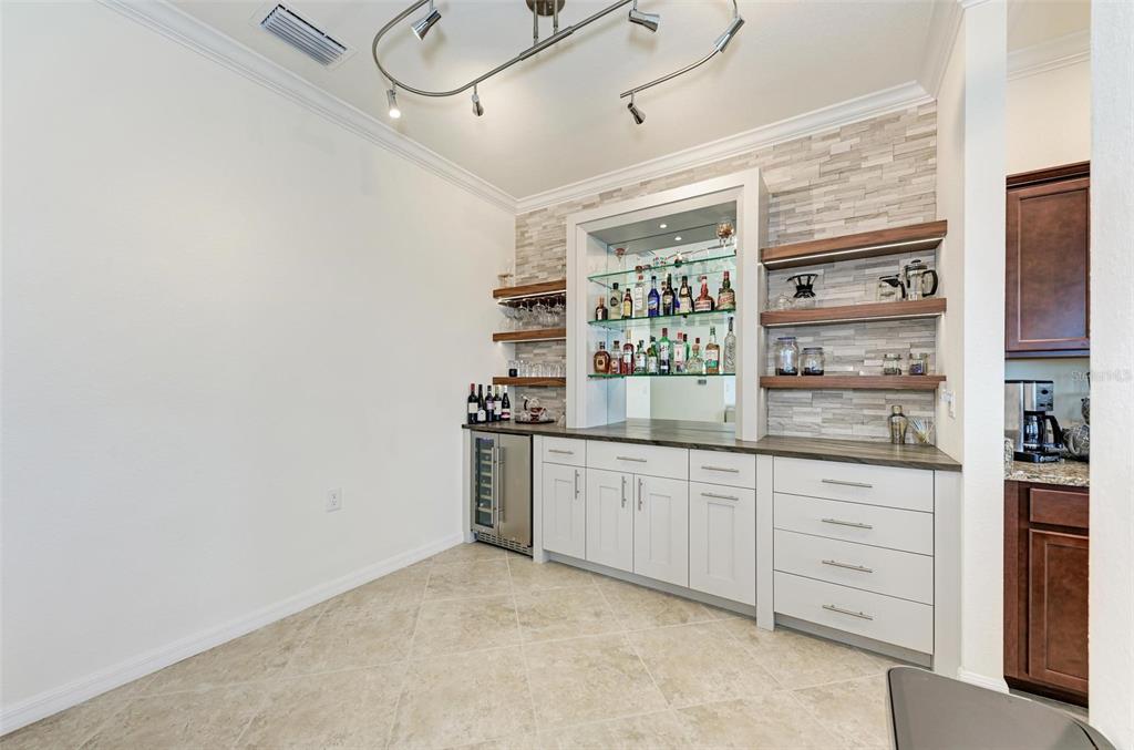 16814 VARDON TERRACE Unit: 405