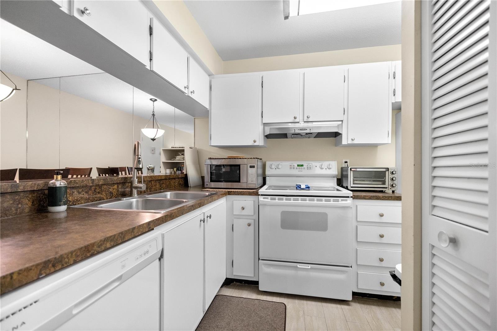 3213 BENEVA ROAD Unit: 104