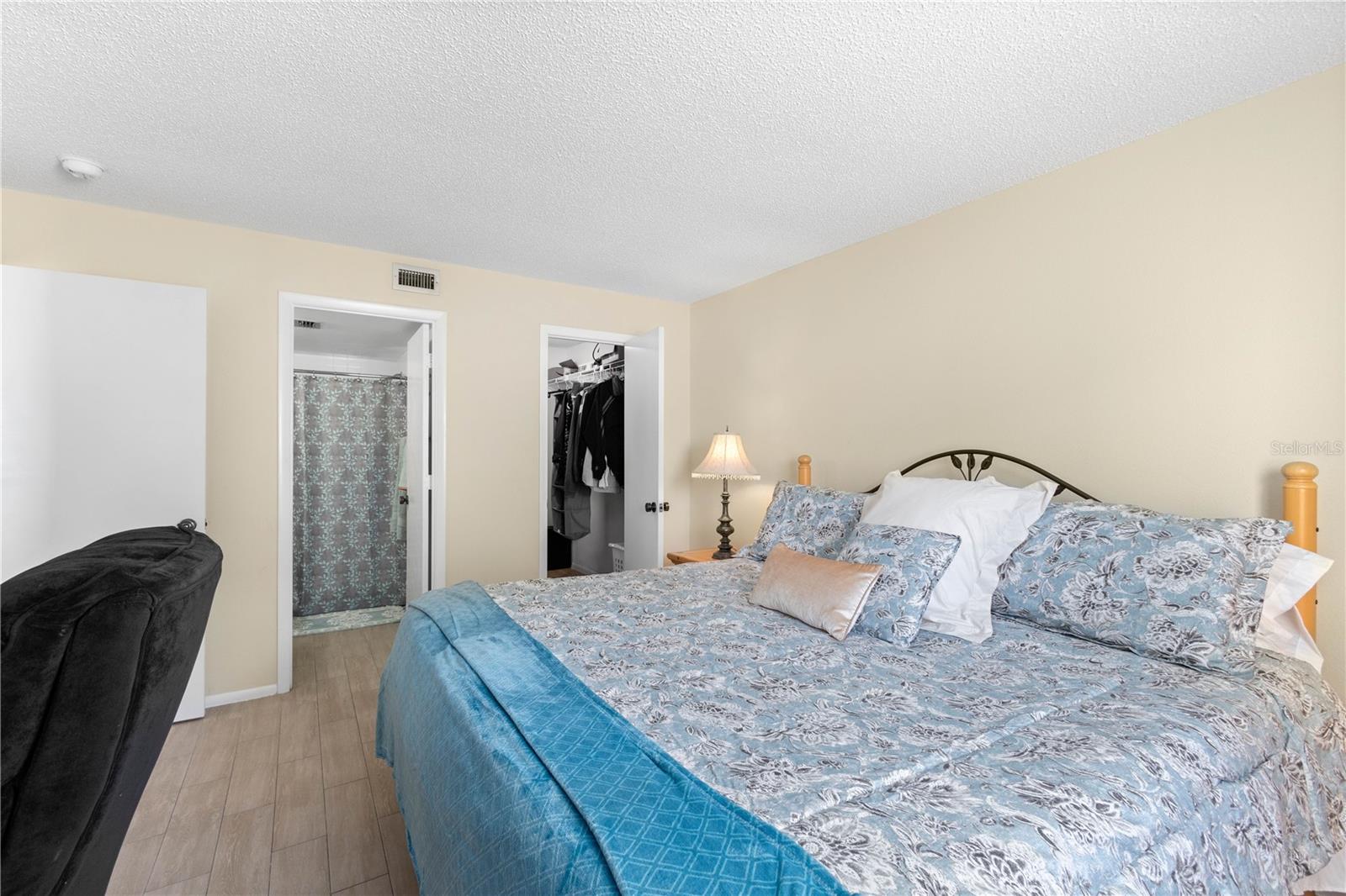 3213 BENEVA ROAD Unit: 104