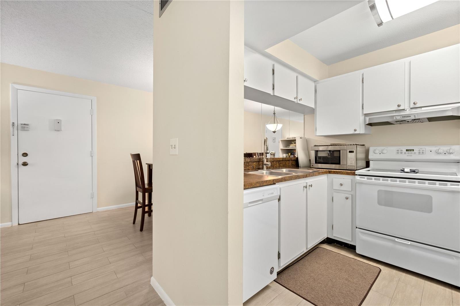 3213 BENEVA ROAD Unit: 104