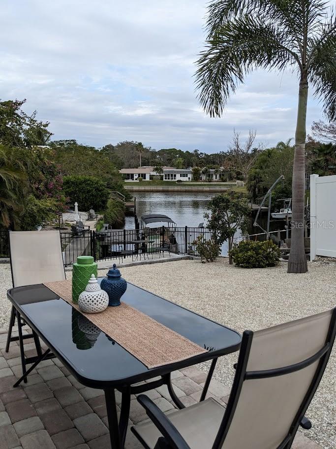 2513 CONSTITUTION BOULEVARD
