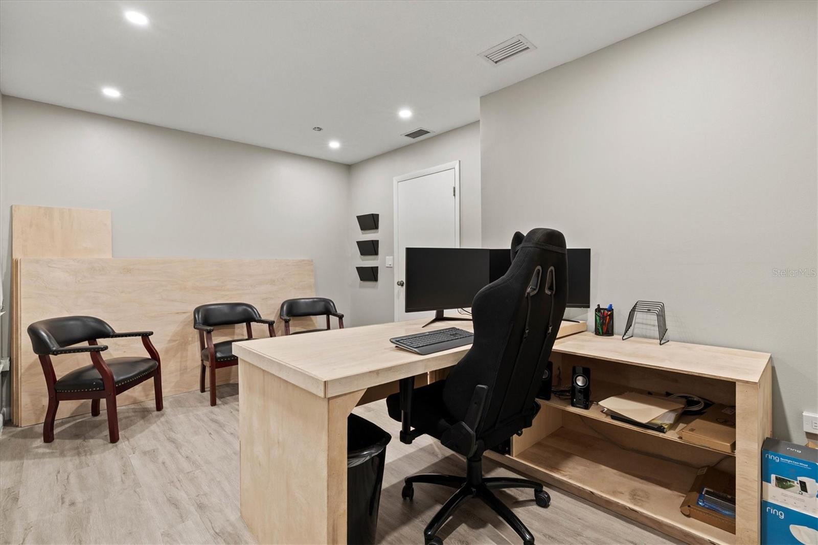 1117 30TH AVE W