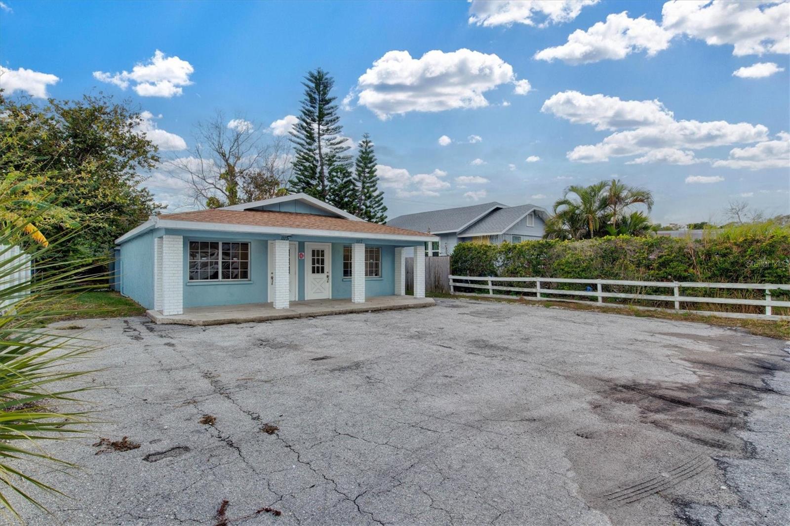 1117 30TH AVE W
