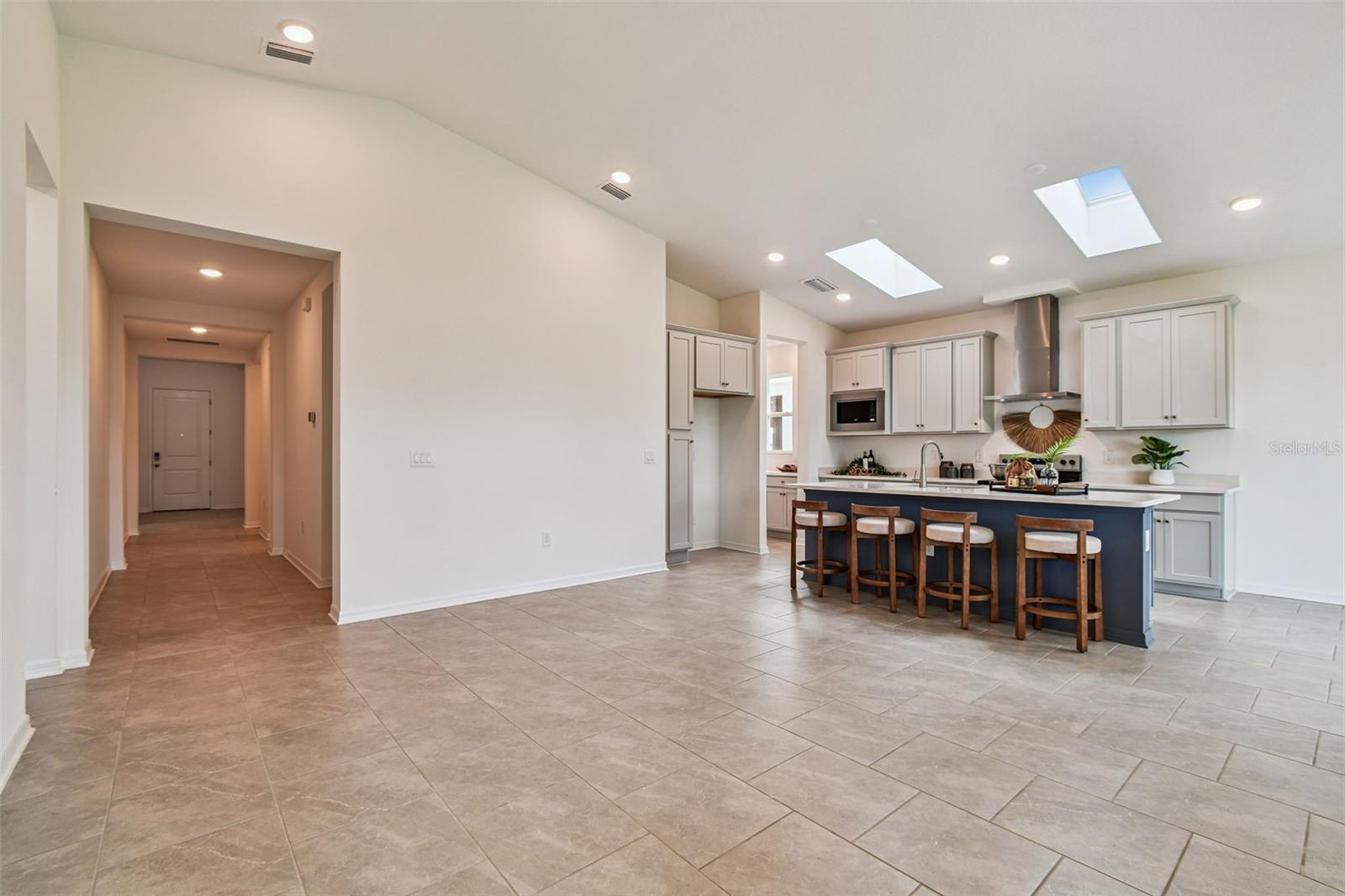 11818 MOONSAIL DR