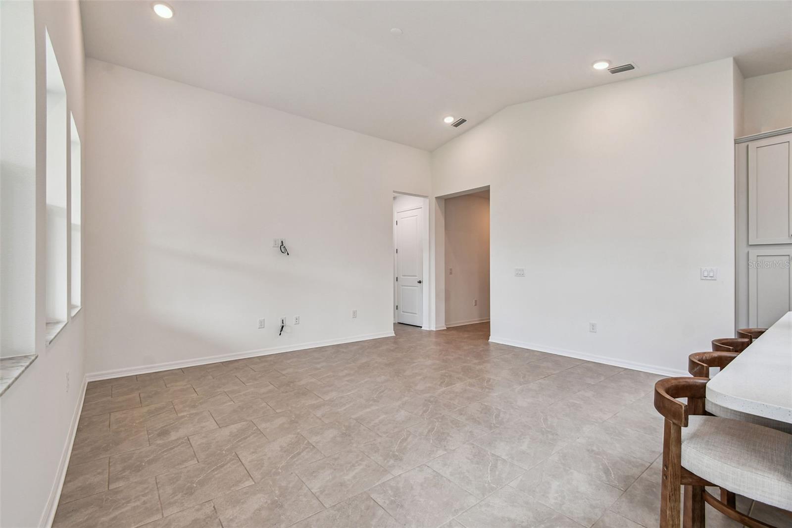 11818 MOONSAIL DR