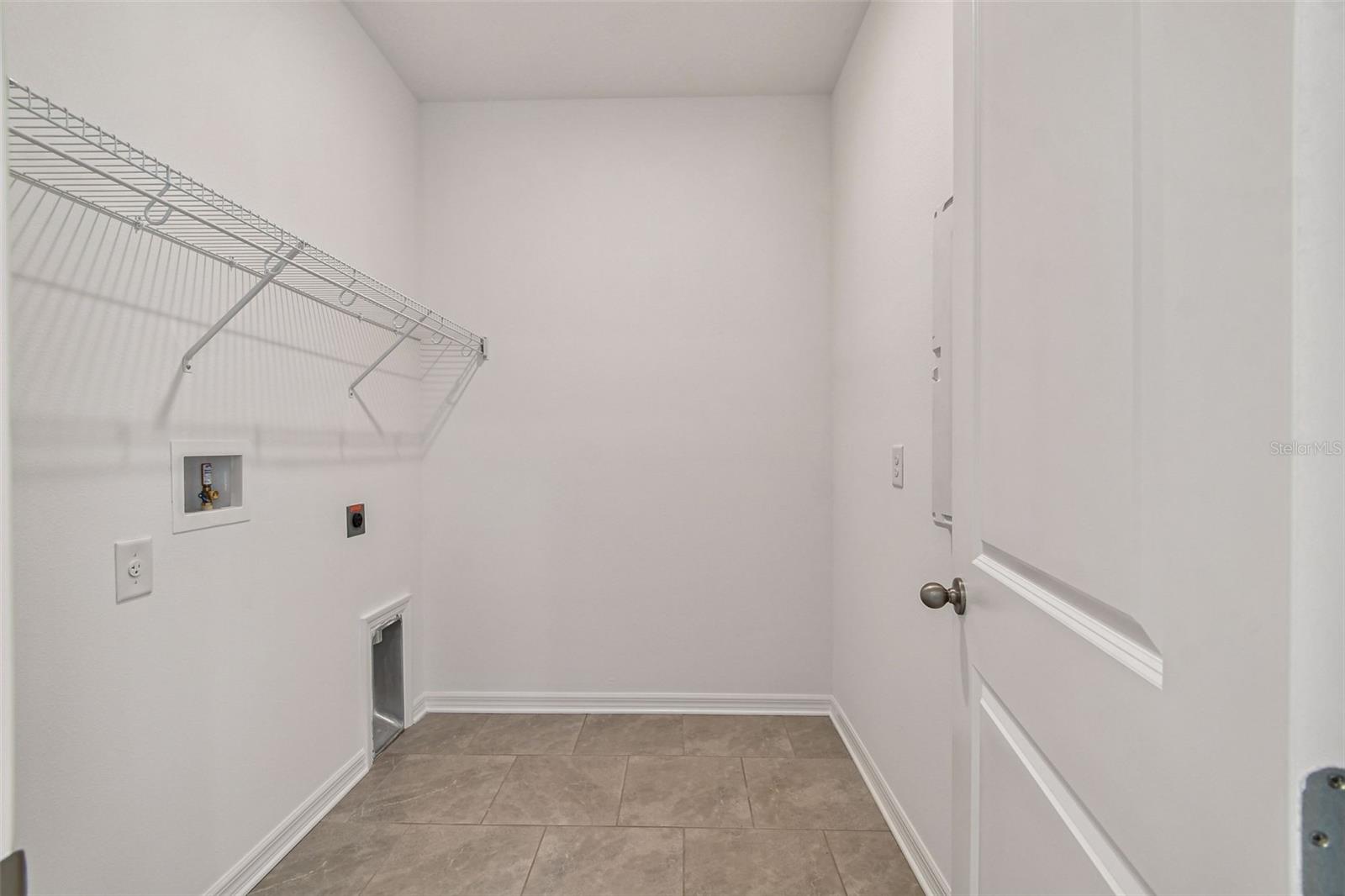 11818 MOONSAIL DR