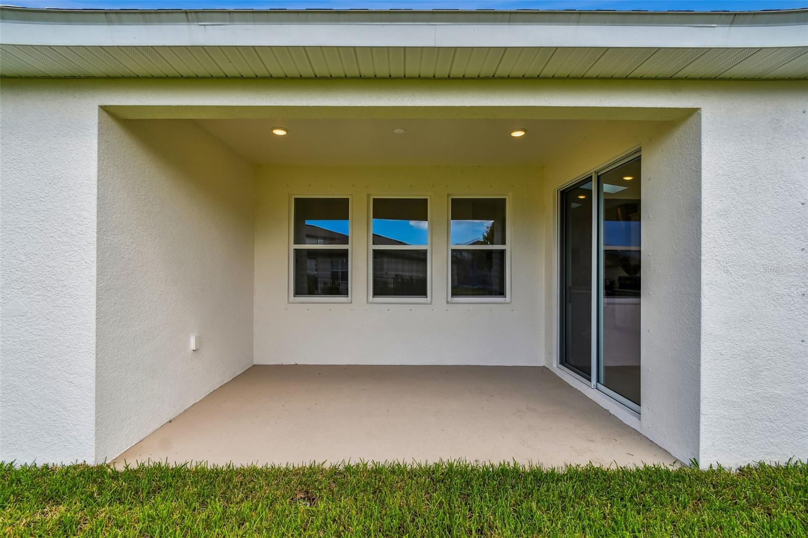 11818 MOONSAIL DR