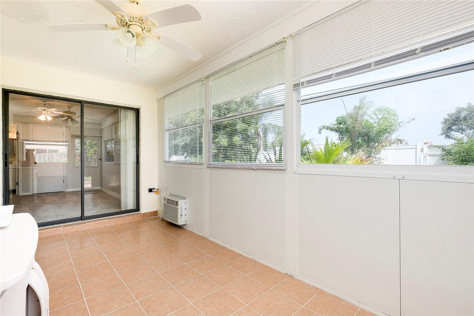 409 W SHADE DRIVE