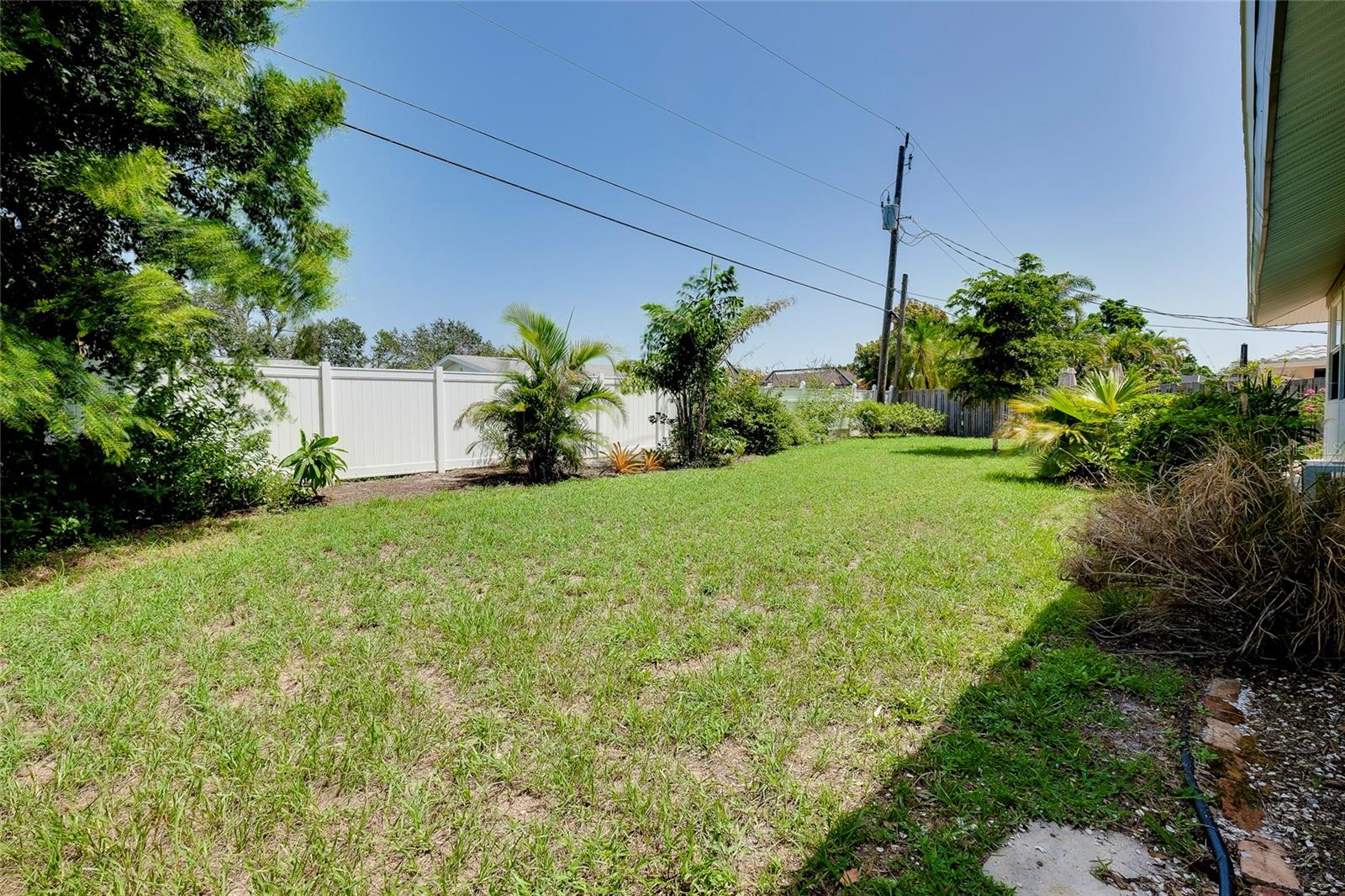 409 W SHADE DRIVE