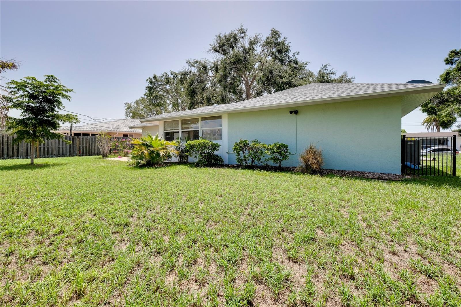 409 W SHADE DRIVE