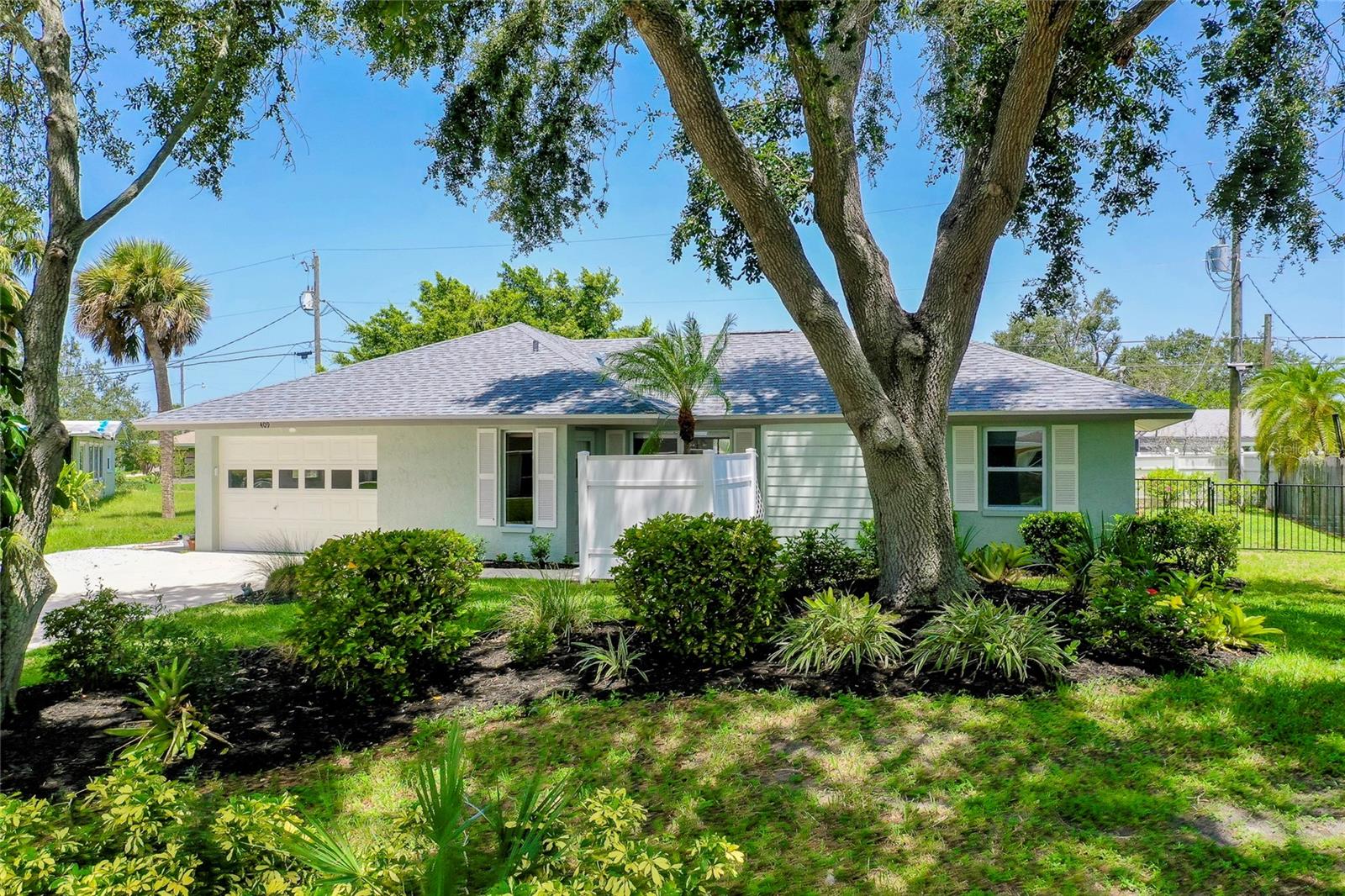 409 W SHADE DRIVE