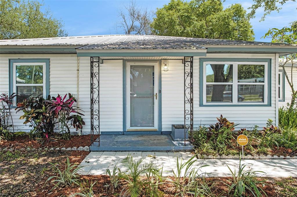 105 N CORONA AVENUE
