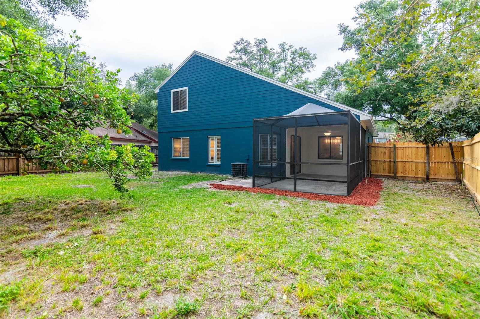 1521 WEAVER DR