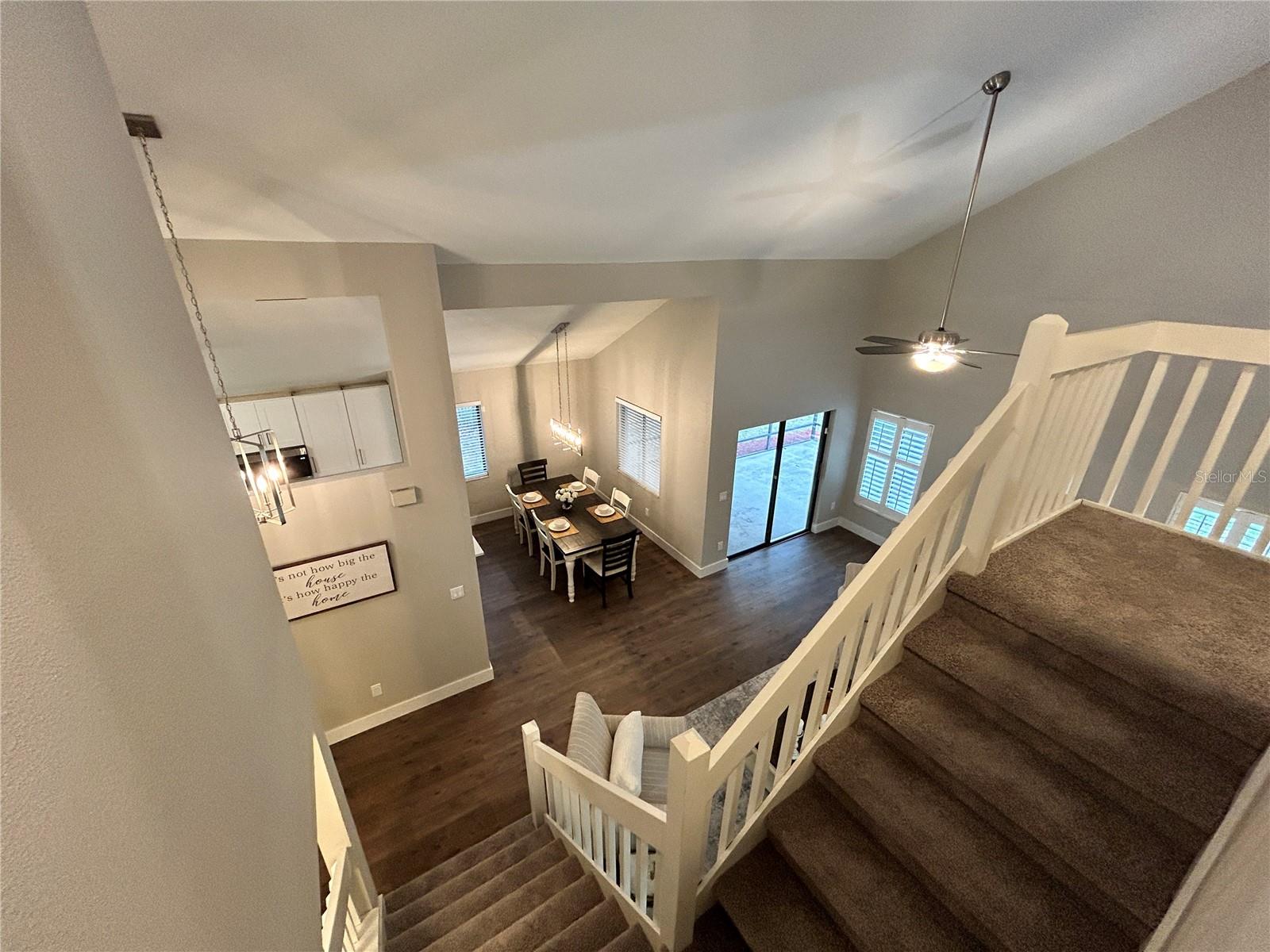 1521 WEAVER DR