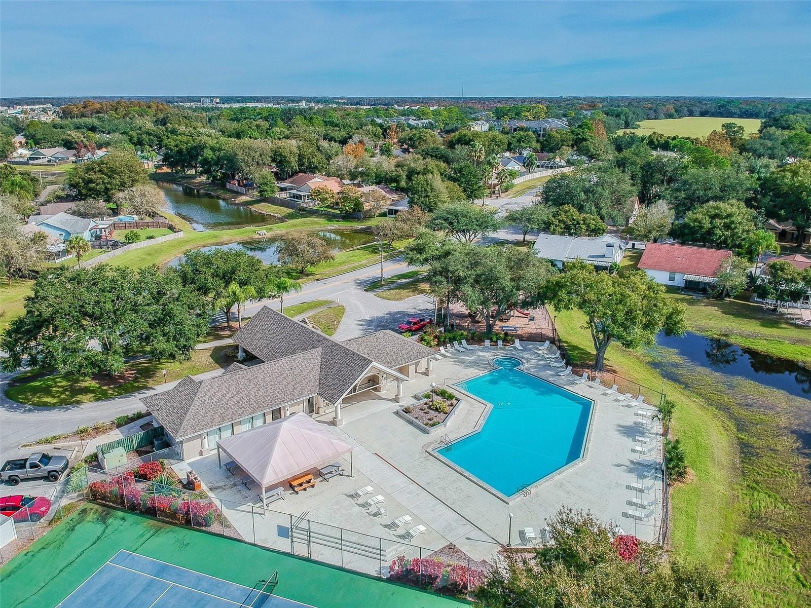 1521 WEAVER DR