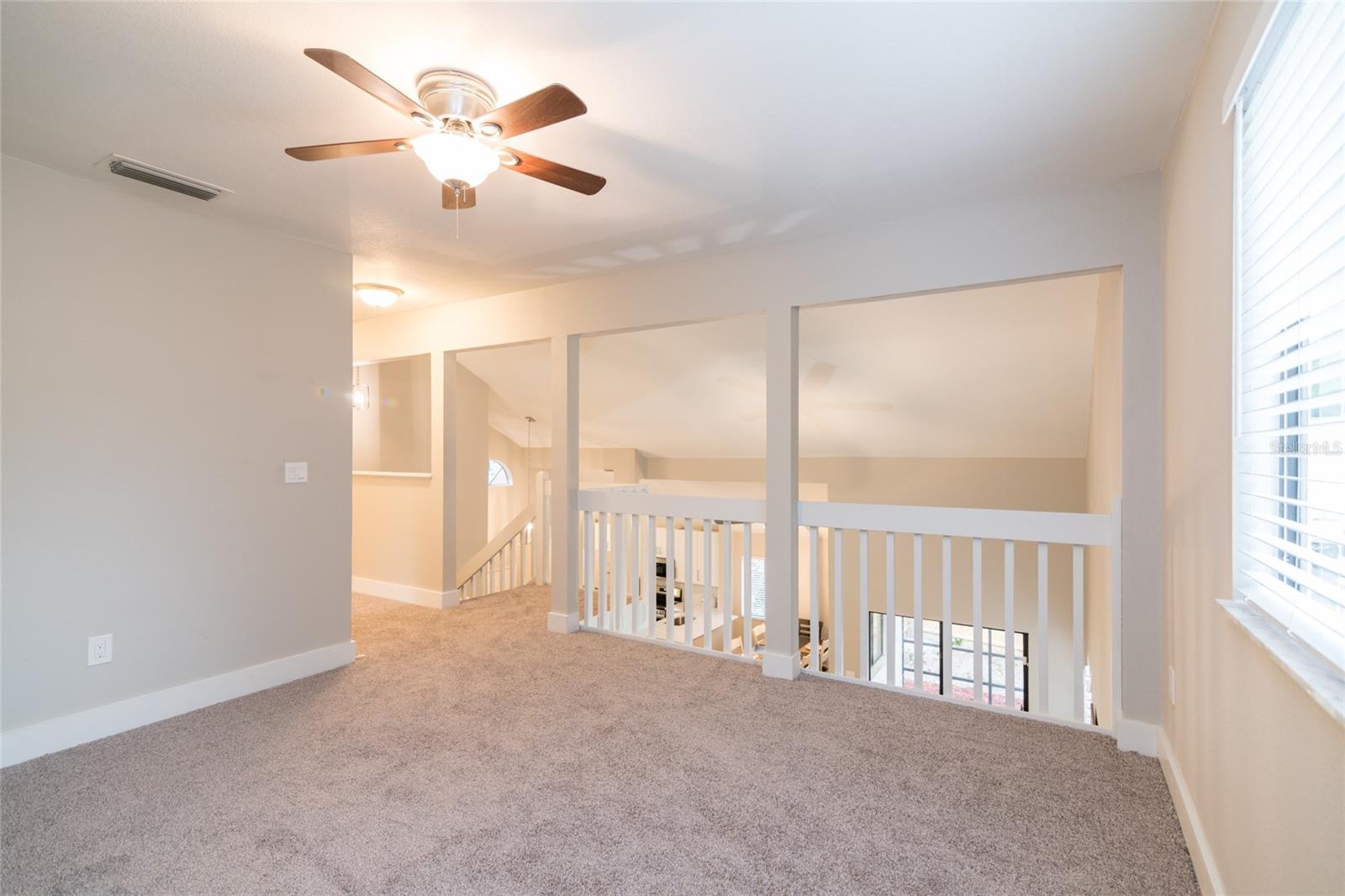 1521 WEAVER DR