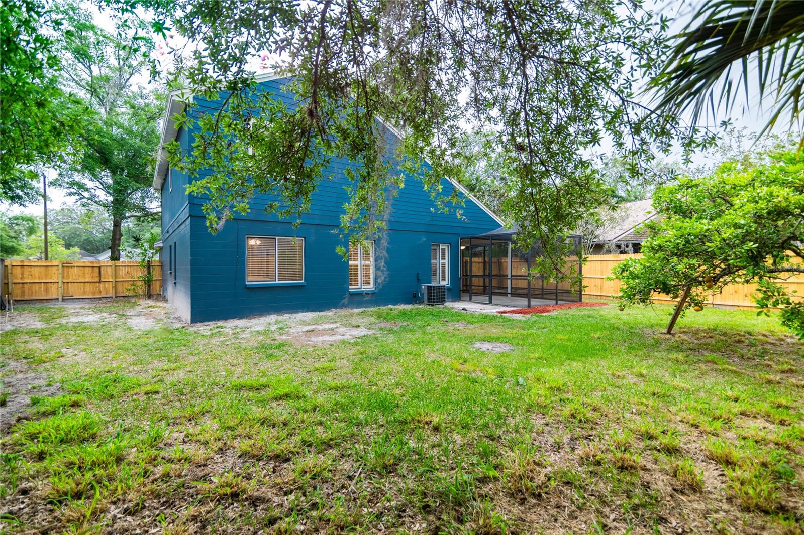 1521 WEAVER DR