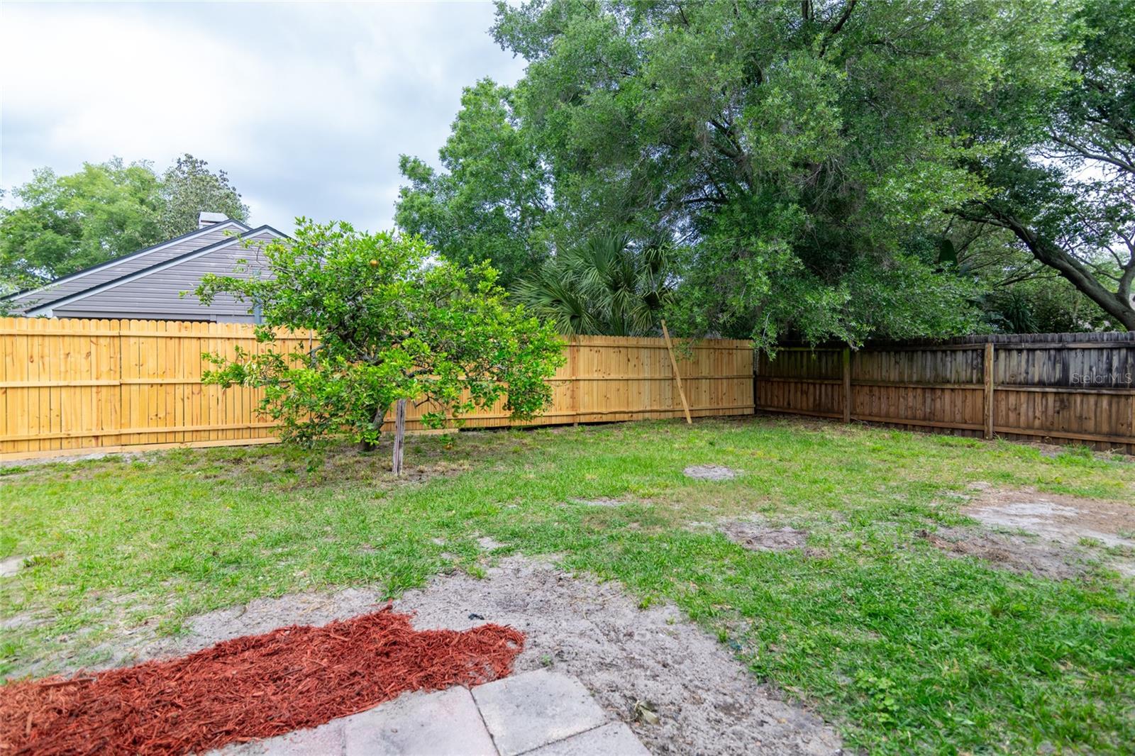 1521 WEAVER DR