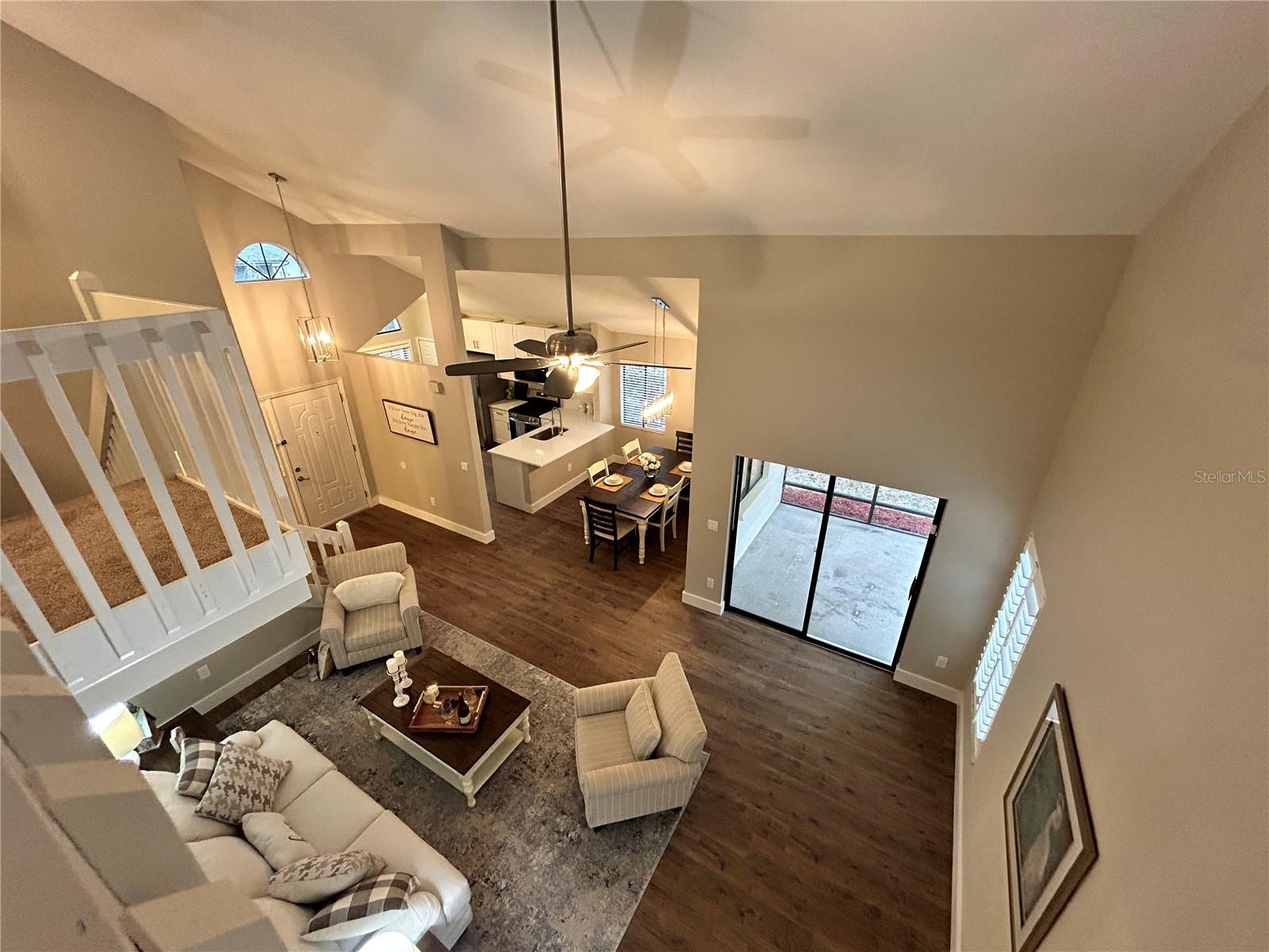 1521 WEAVER DR