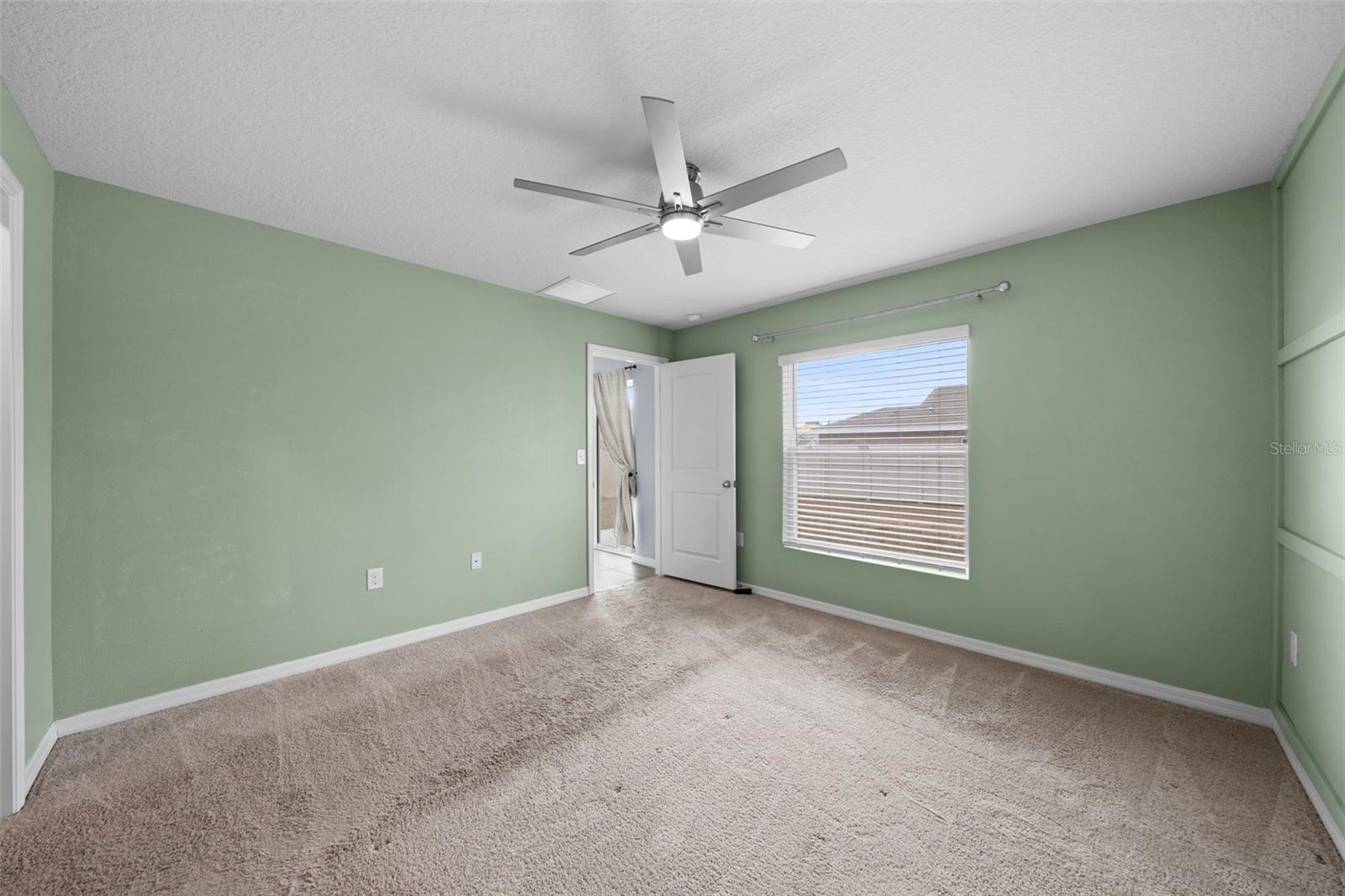 10303 CHARLOTTE DR