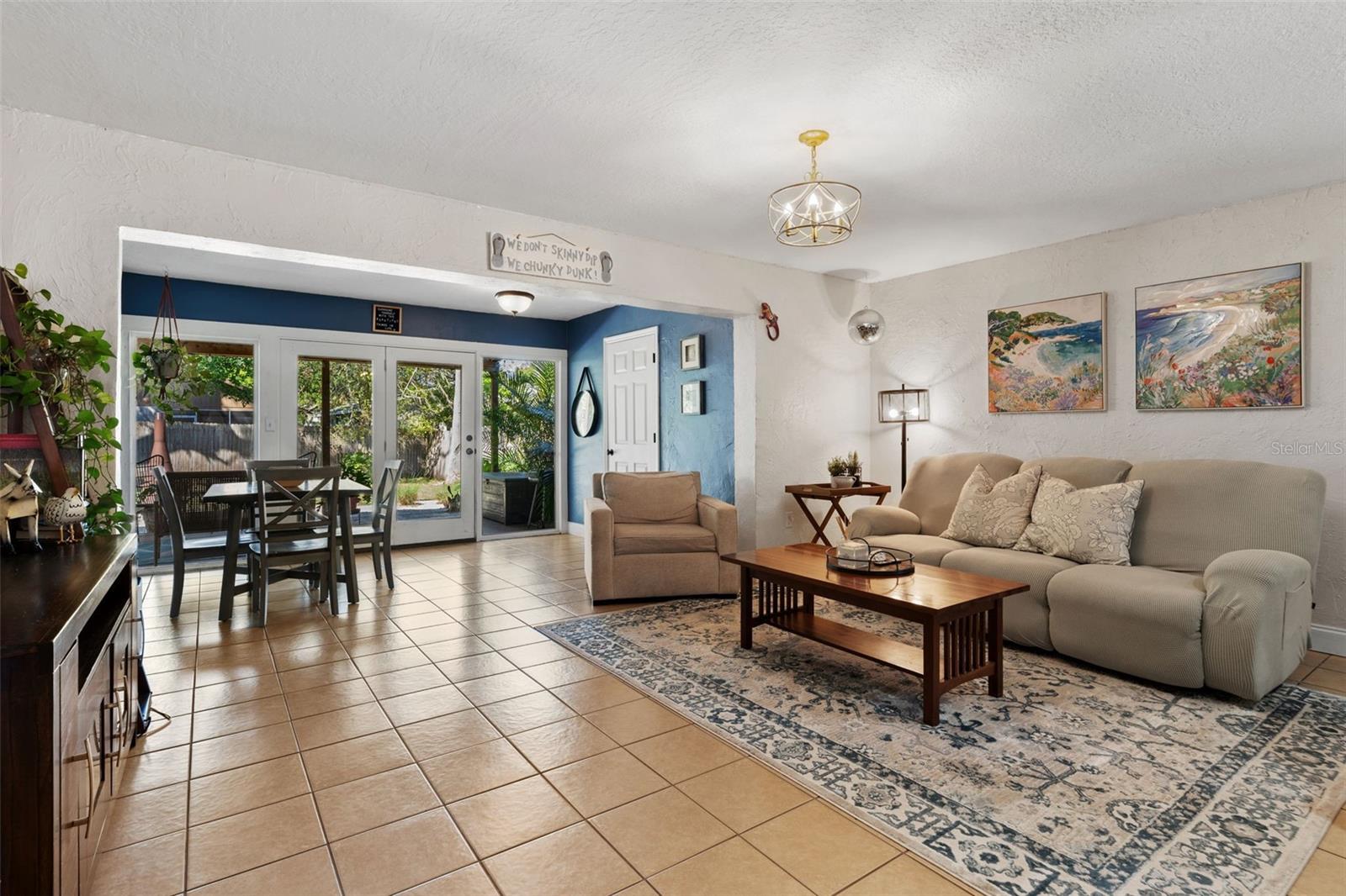 4156 IOLA DR