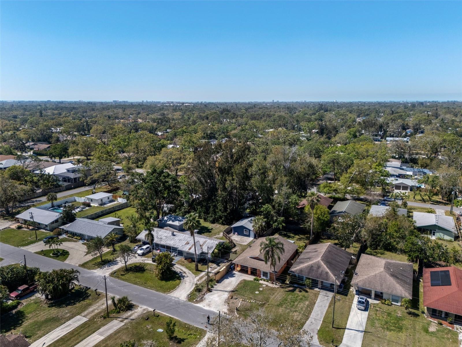 4156 IOLA DR