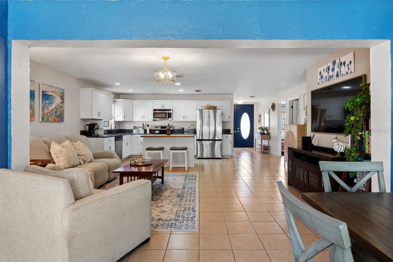 4156 IOLA DR