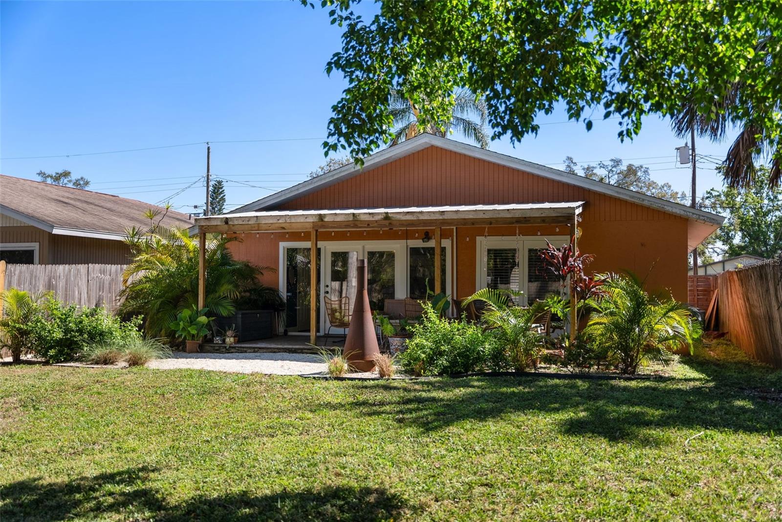 4156 IOLA DR