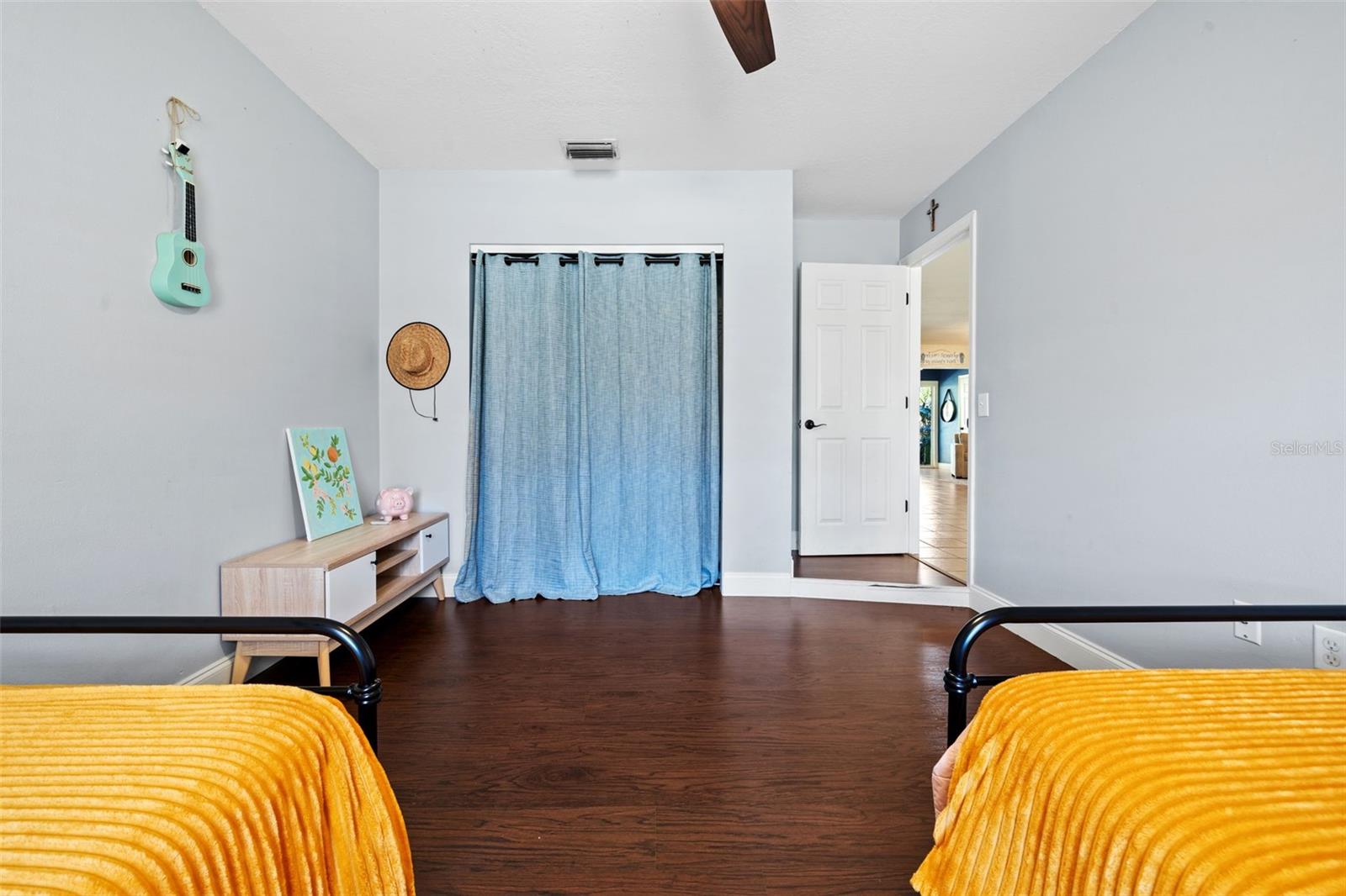 4156 IOLA DR