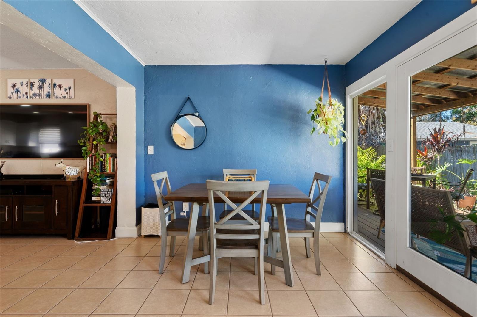 4156 IOLA DR