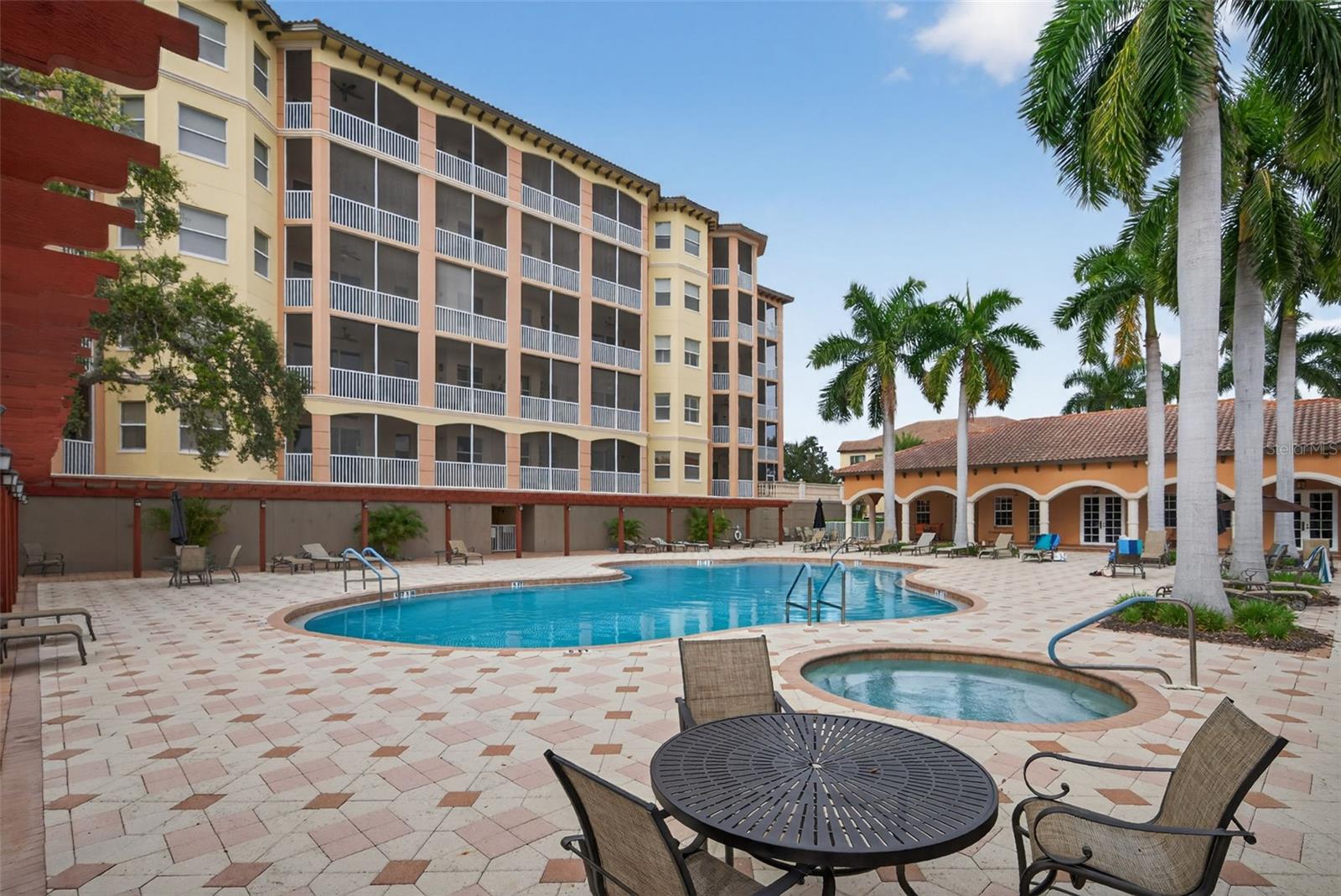 5531 CANNES CIR #801