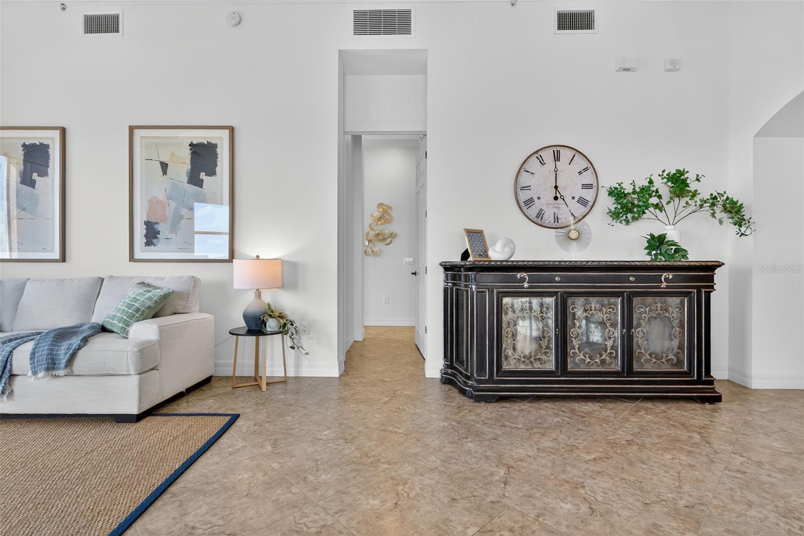 5531 CANNES CIR #801