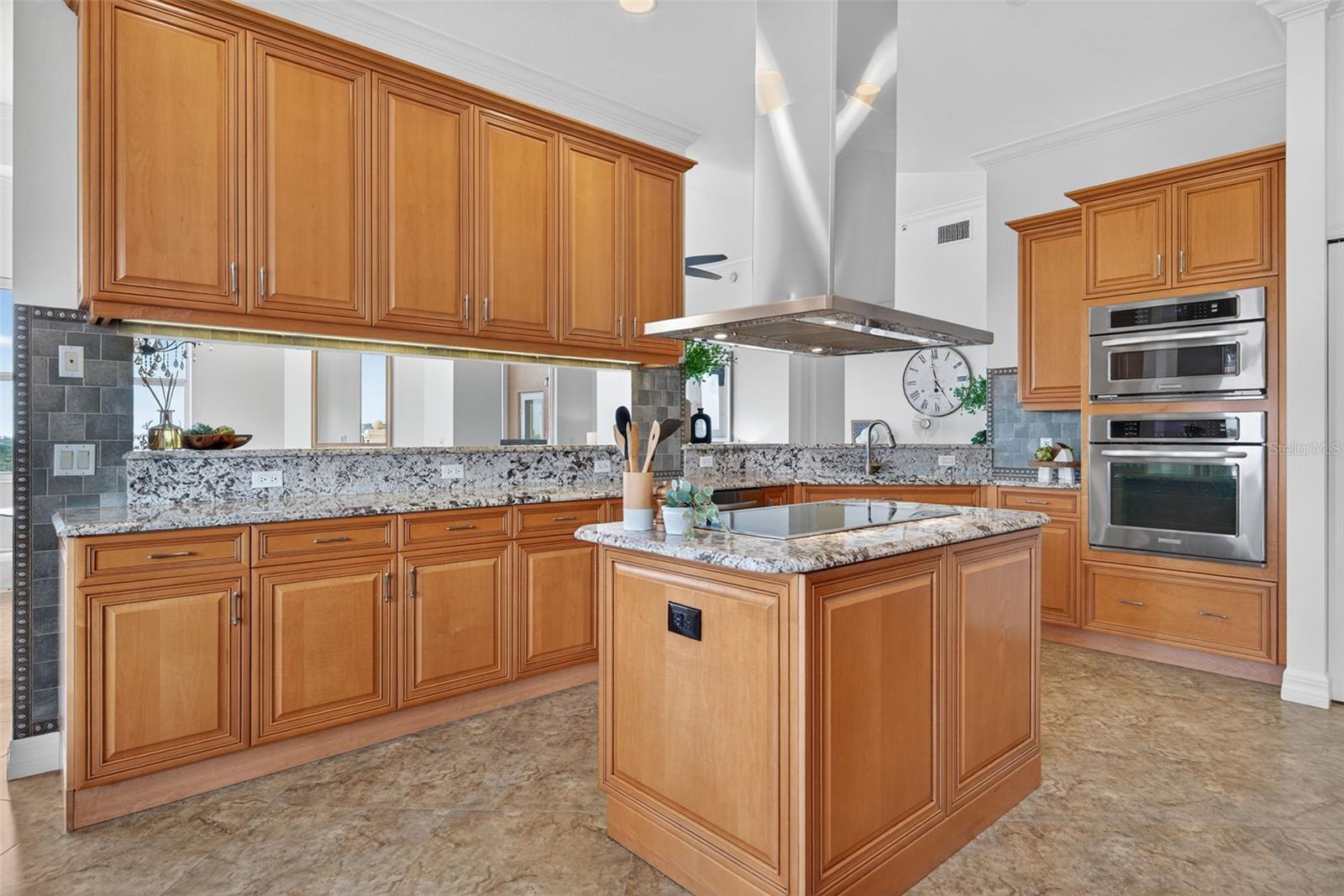 5531 CANNES CIR #801