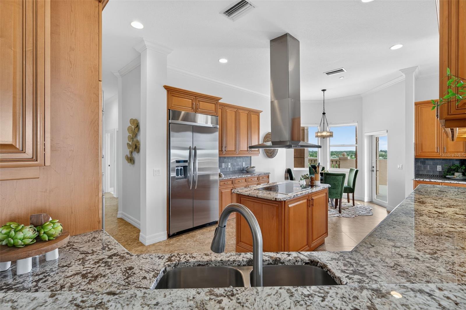 5531 CANNES CIR #801