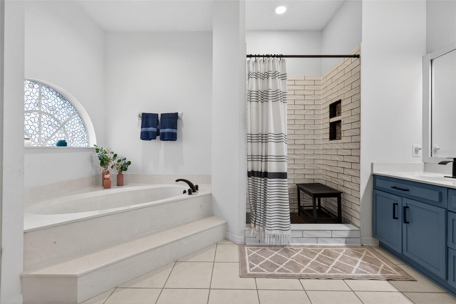 6325 35TH AVENUE CIR E