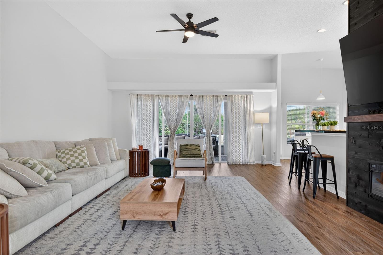 6325 35TH AVENUE CIR E