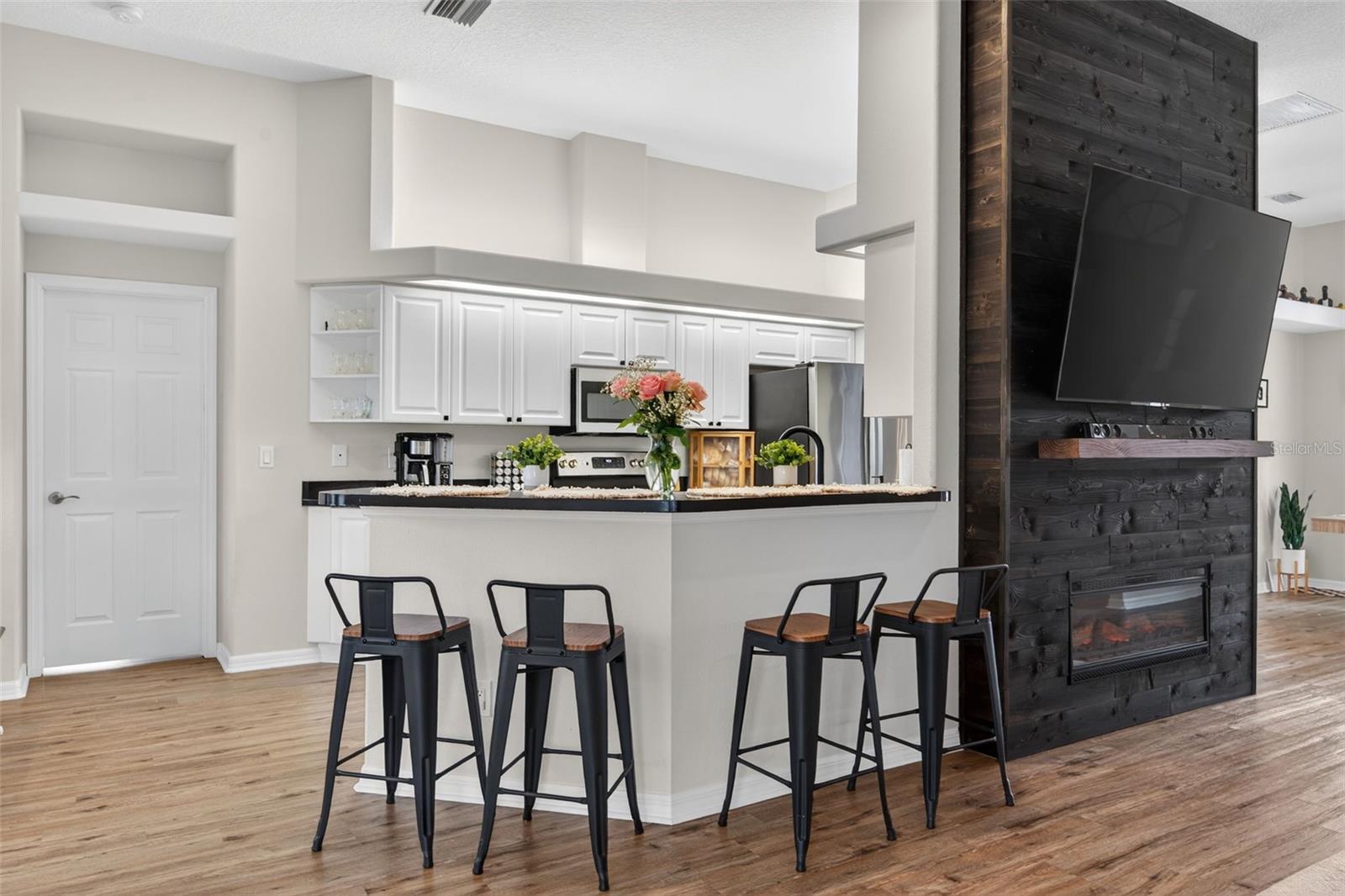 6325 35TH AVENUE CIR E