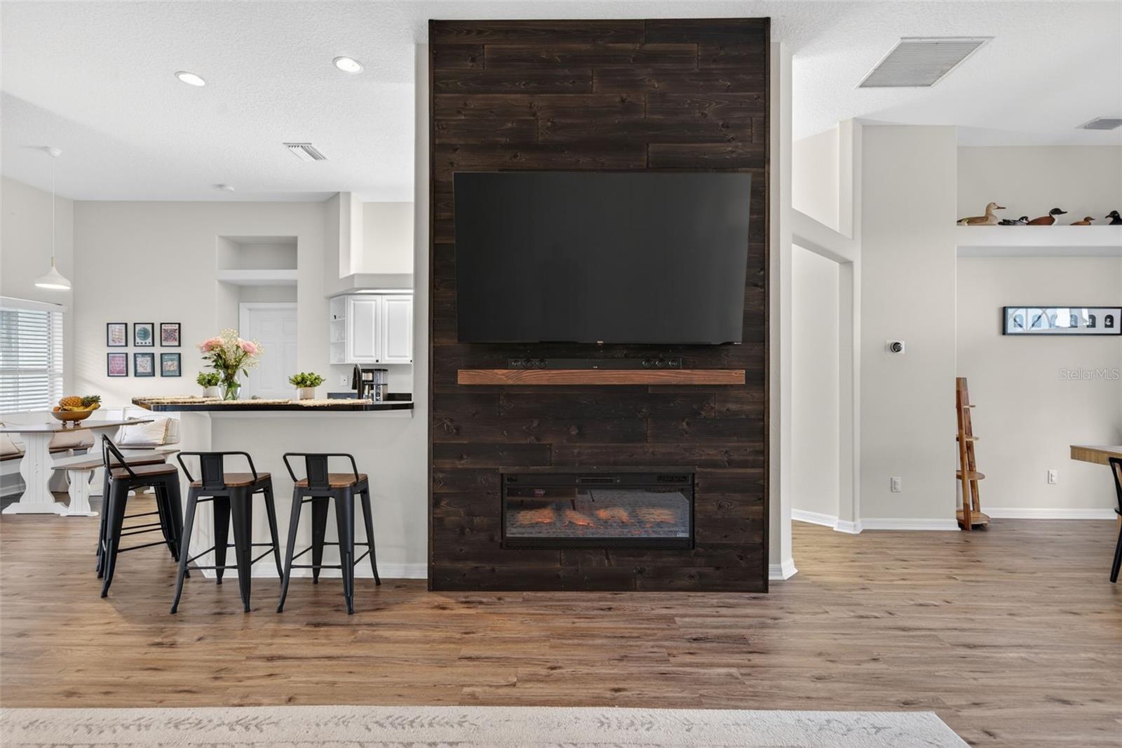 6325 35TH AVENUE CIR E