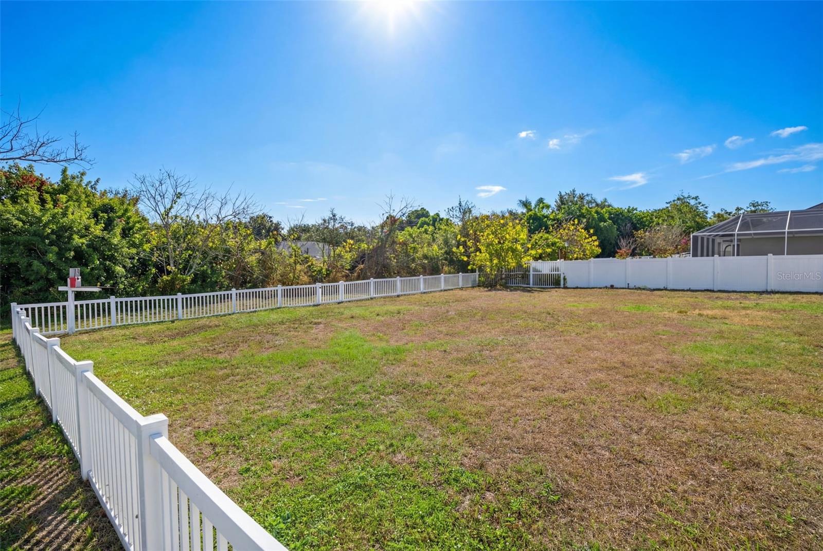 6325 35TH AVENUE CIR E