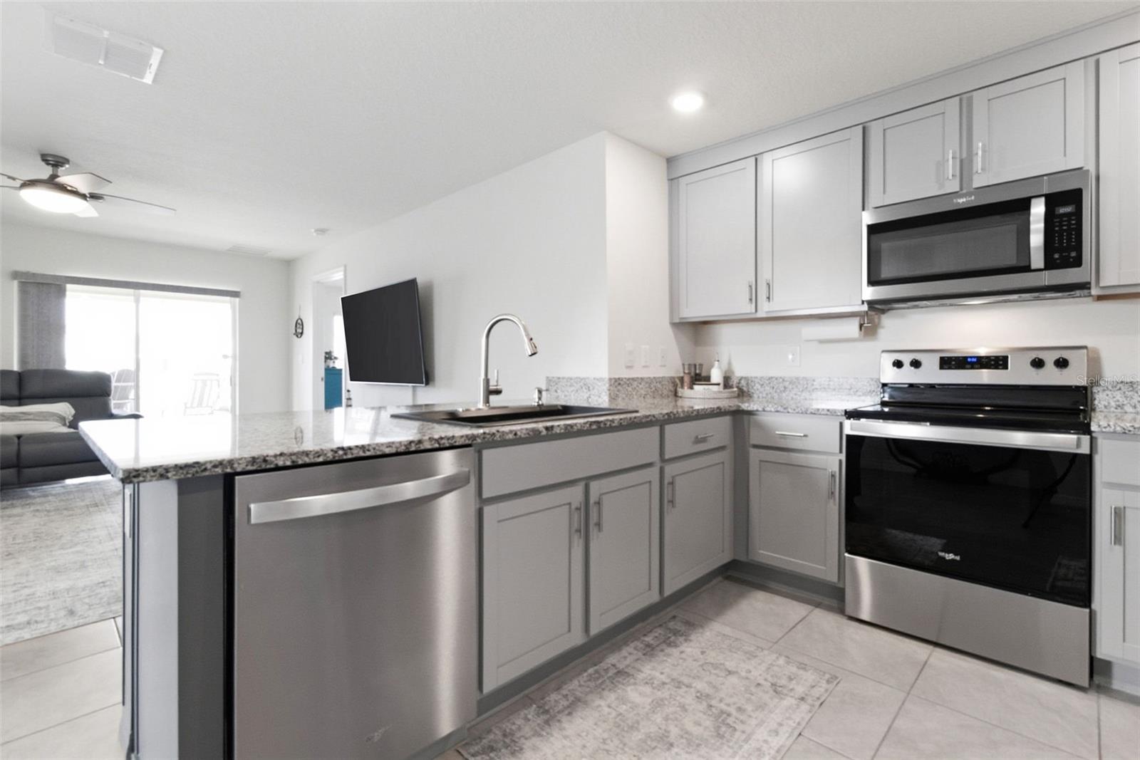 3718 MANNERED GOLD AVE