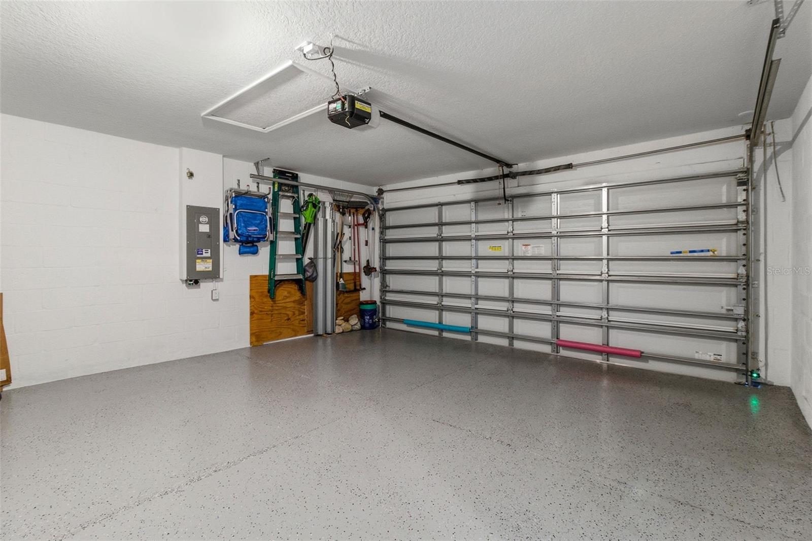 3718 MANNERED GOLD AVE