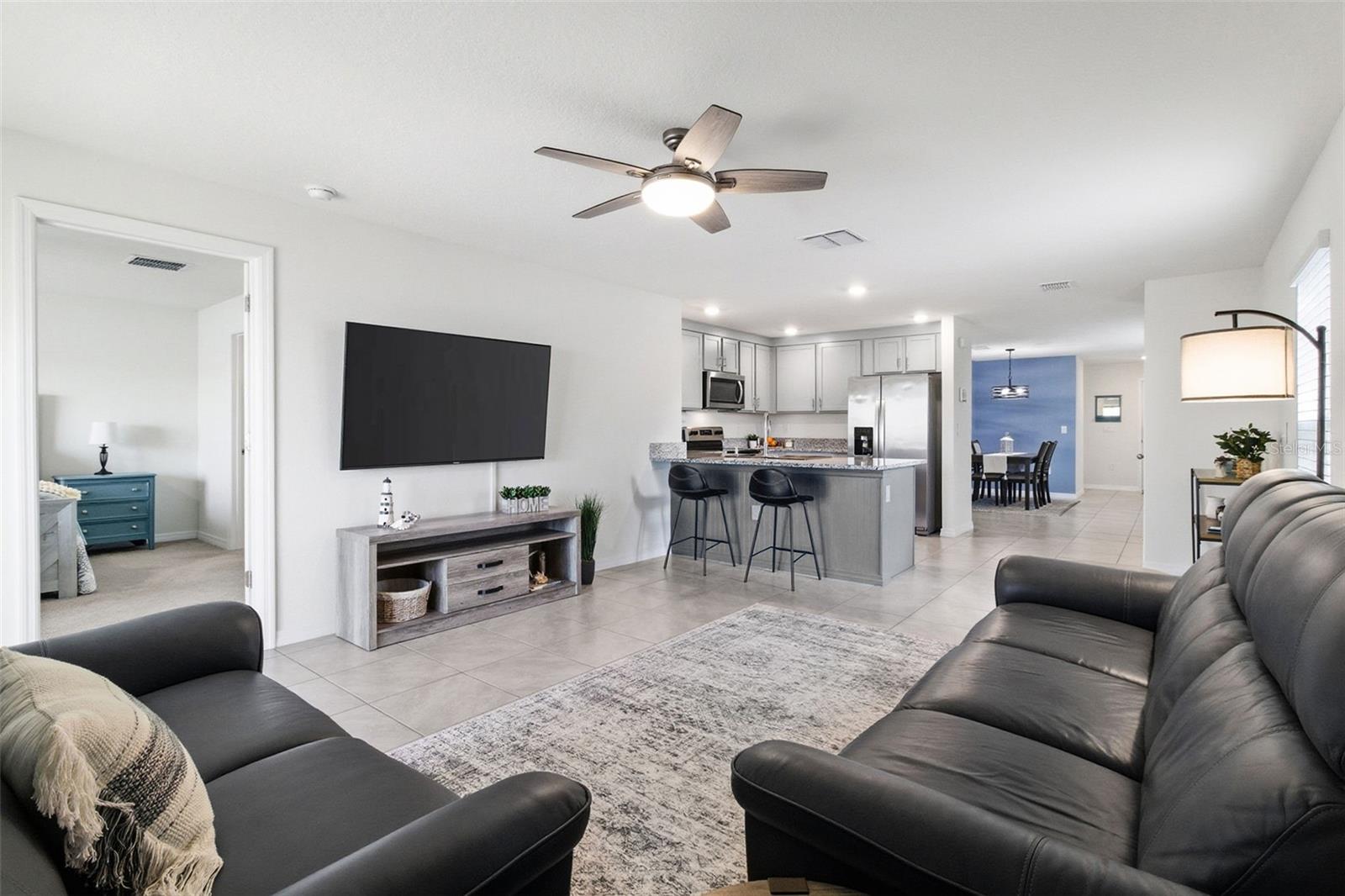 3718 MANNERED GOLD AVE