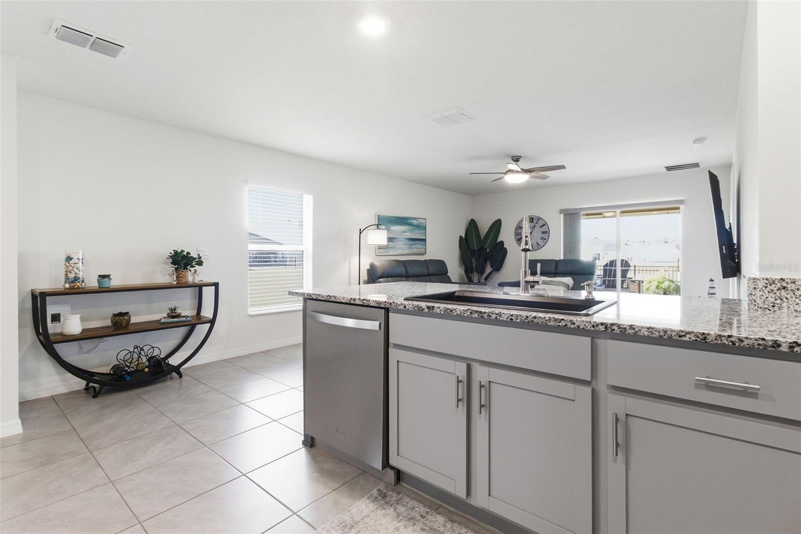 3718 MANNERED GOLD AVE