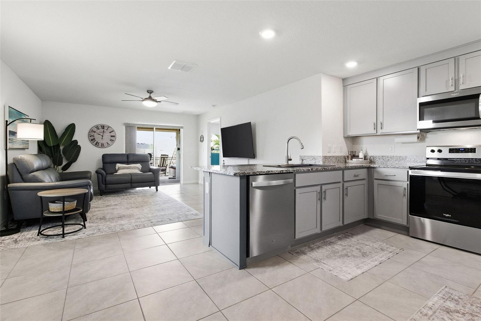 3718 MANNERED GOLD AVE