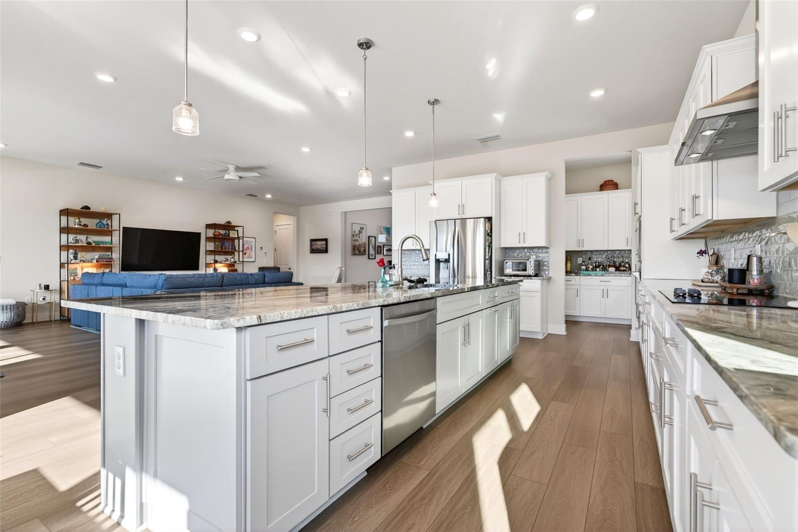 8903 DRUMMER PLANK DR