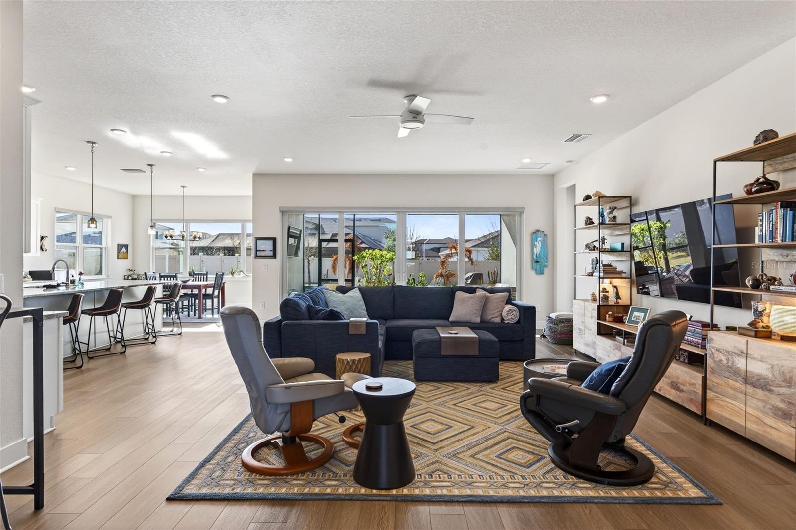 8903 DRUMMER PLANK DR